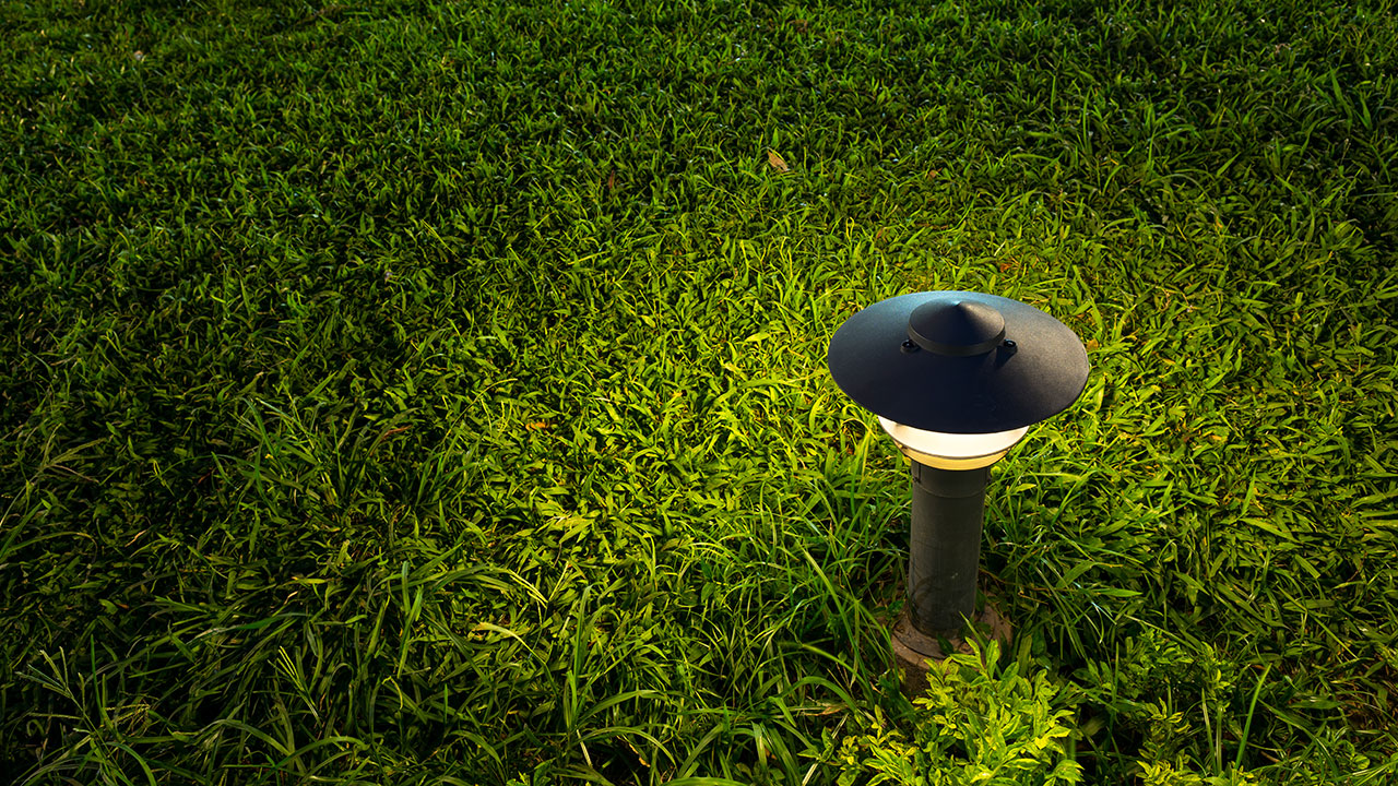 10-landscaping-mistakes-to-avoid-lighting