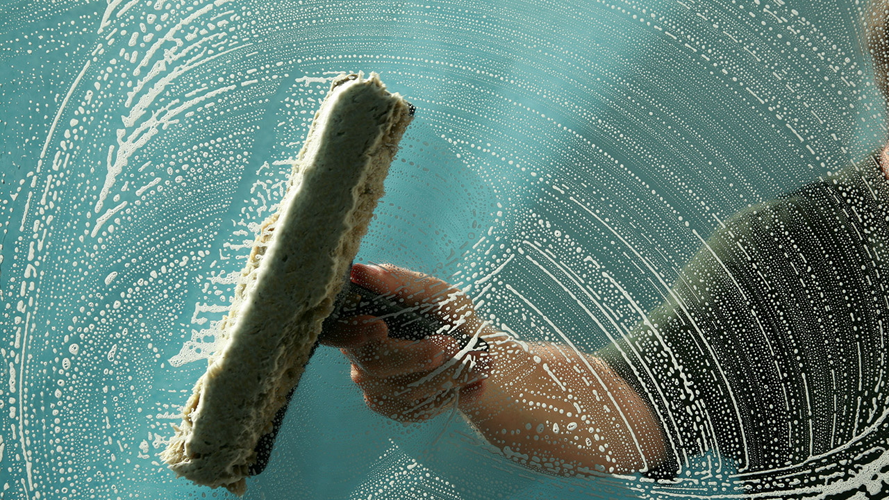 tips-to-successfully-sell-your-waterfront-property-windows