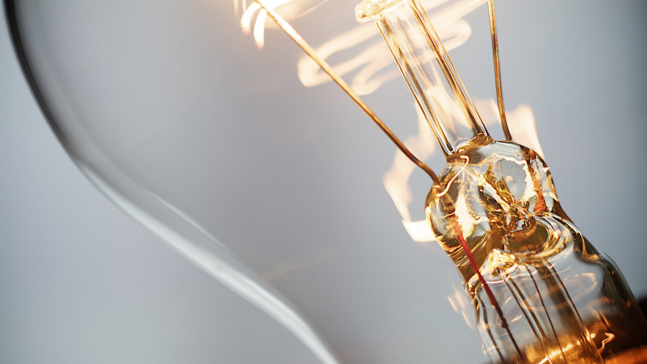 how-to-prepare-your-home-for-an-inspection-light-bulbs